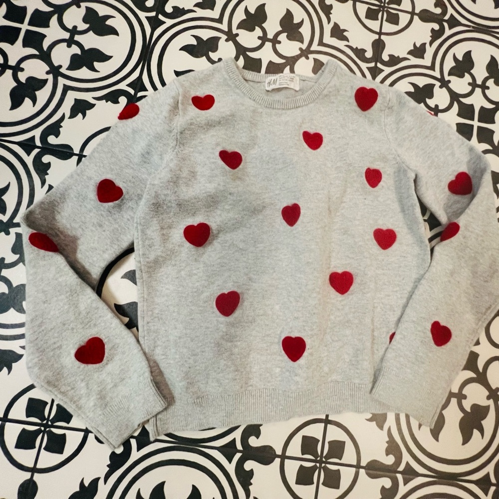 H&M size 7-8 heart sweater kids